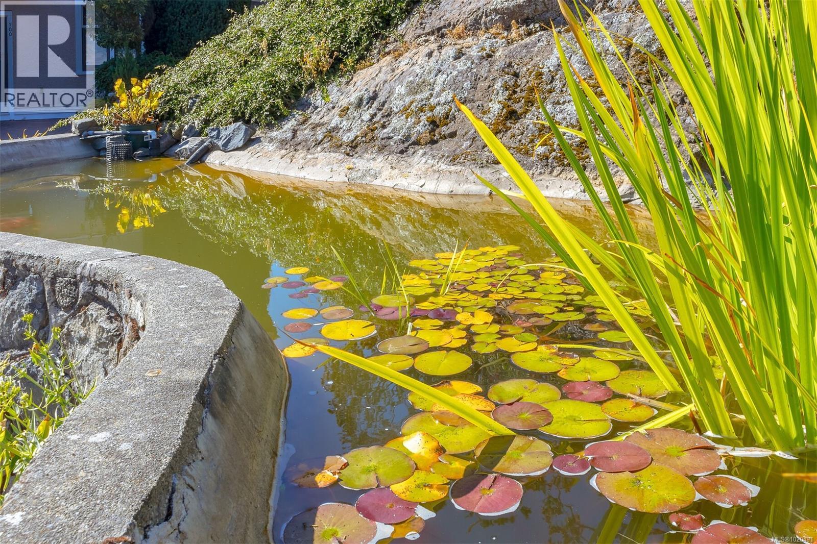 104 1196 Clovelly Terr, Saanich, British Columbia V8P 1V6 - Photo 36 - 1020491