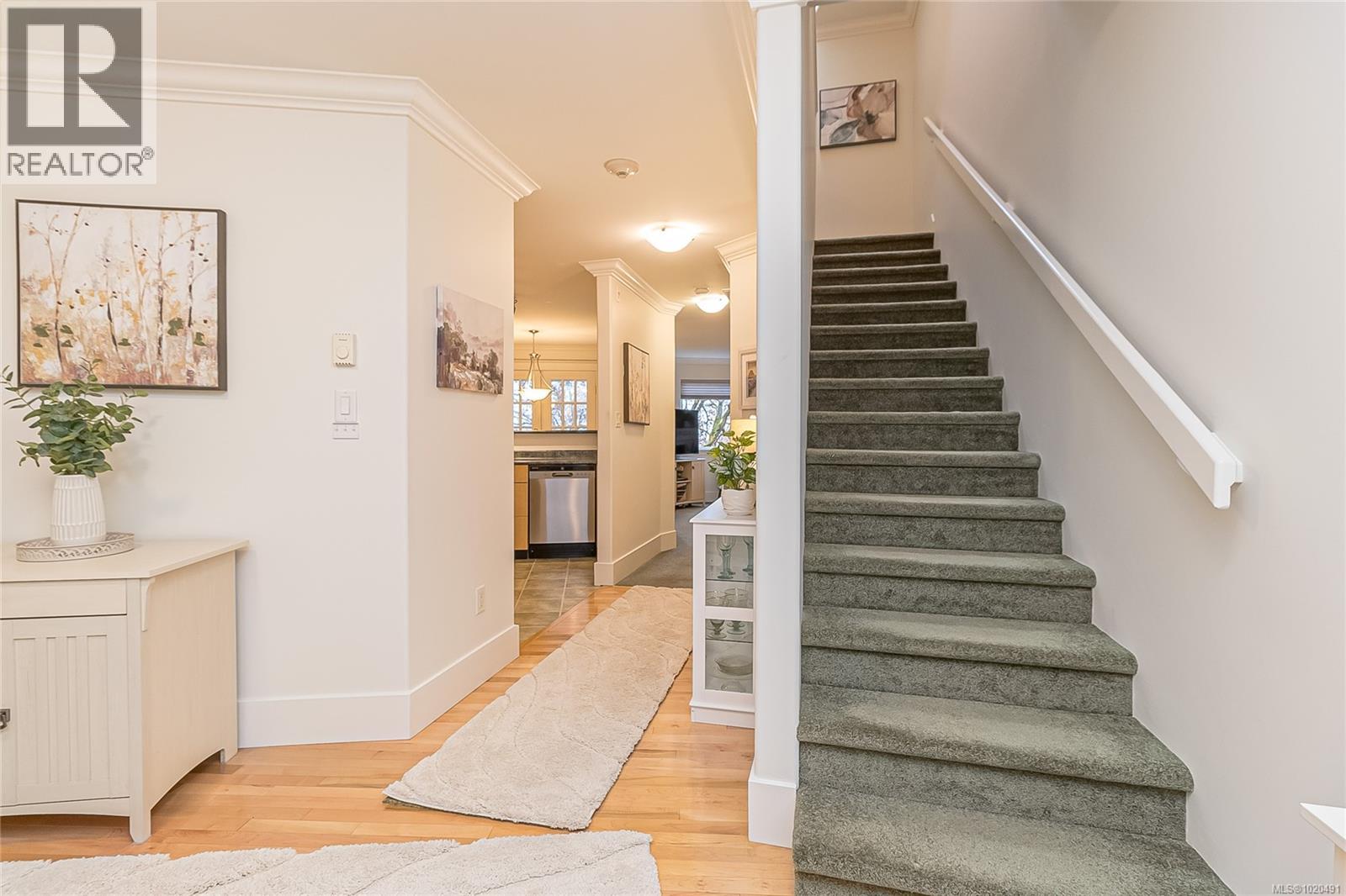 104 1196 Clovelly Terr, Saanich, British Columbia V8P 1V6 - Photo 7 - 1020491