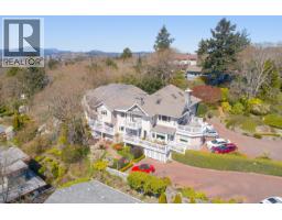 104 1196 Clovelly Terr Maplewood