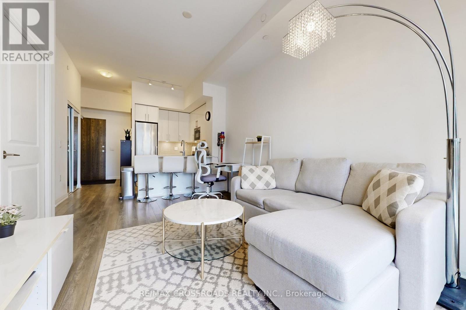 823 - 99 Eagle Rock Way, Vaughan, Ontario  L6A 5A7 - Photo 4 - N12546606