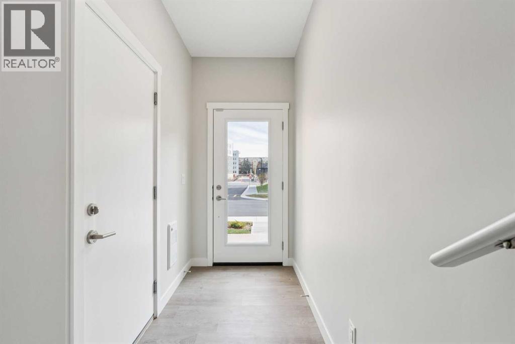 107 Shawnee Square Sw, Calgary, Alberta  T2Y 0W4 - Photo 5 - A2268566