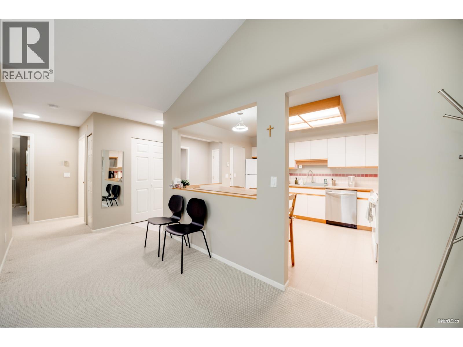 309 501 Cochrane Avenue, Coquitlam, British Columbia  V3J 7W5 - Photo 5 - R3067502