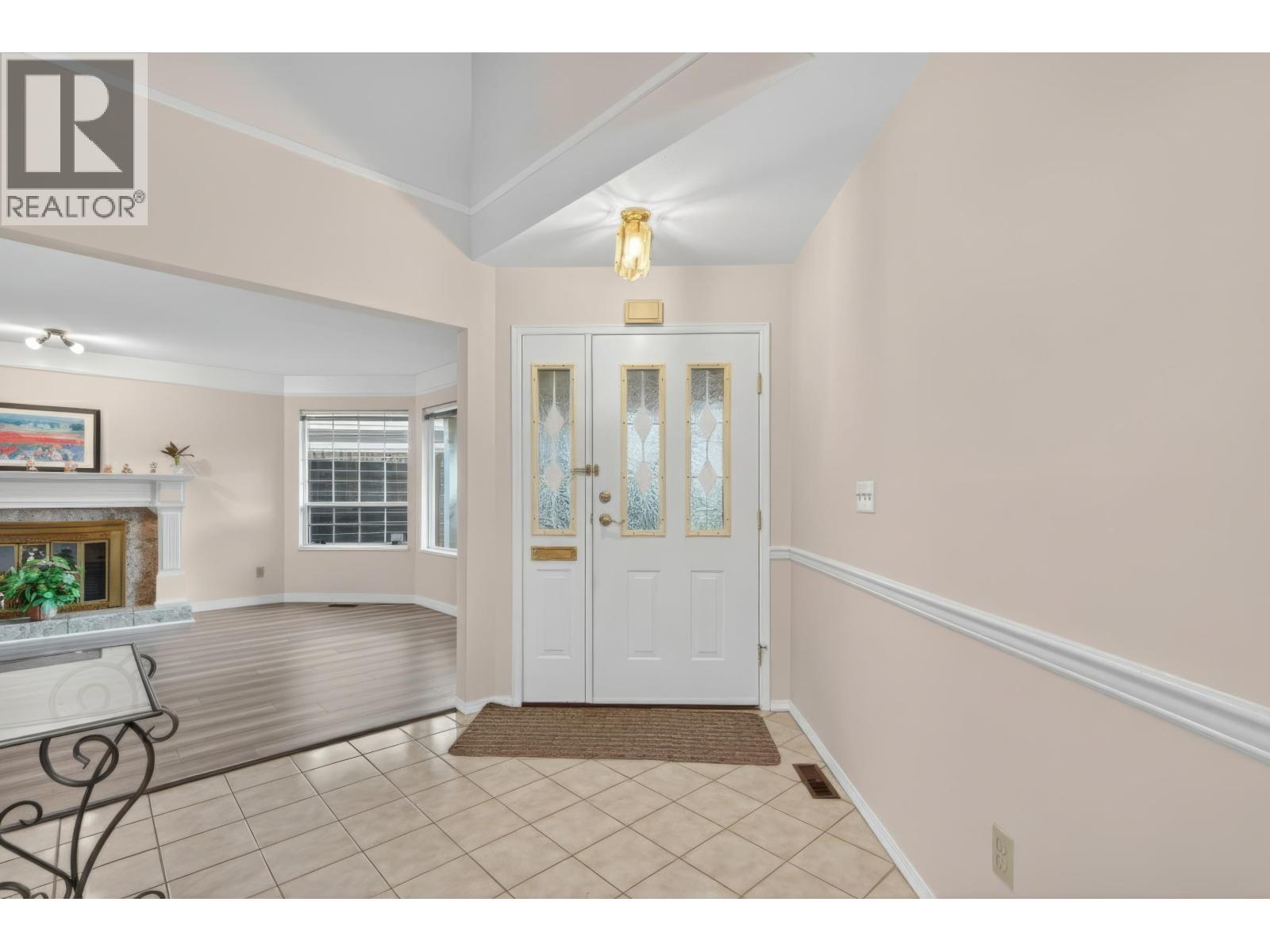 9271 Boyd Court, Richmond, British Columbia V6Y 3N9 - Photo 3 - R3067599