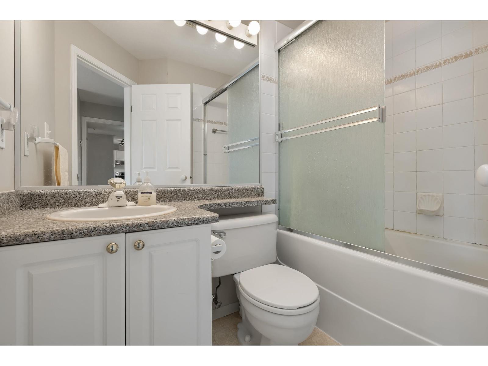 401 13733 74 Avenue, Surrey, British Columbia  V3W 1B8 - Photo 10 - R3067630