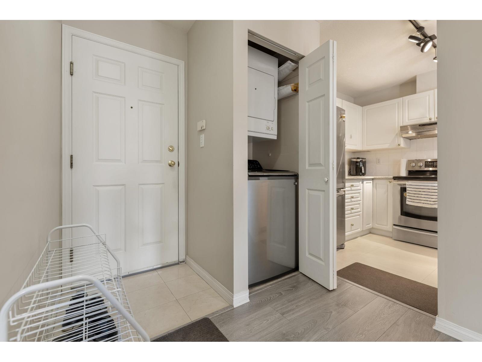 401 13733 74 Avenue, Surrey, British Columbia  V3W 1B8 - Photo 14 - R3067630