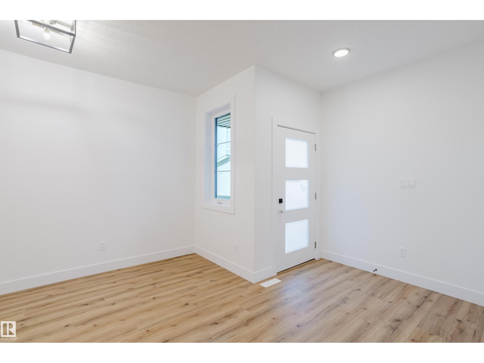 713 Elderberry Cl Nw, Edmonton, Alberta  T6M 3J6 - Photo 3 - E4465821