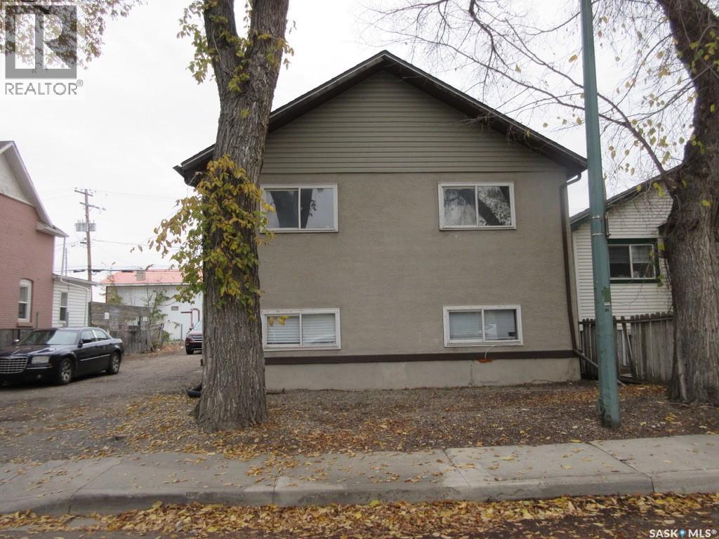 1817 Quebec Street, Regina, Saskatchewan  S4P 1J6 - Photo 1 - SK024097