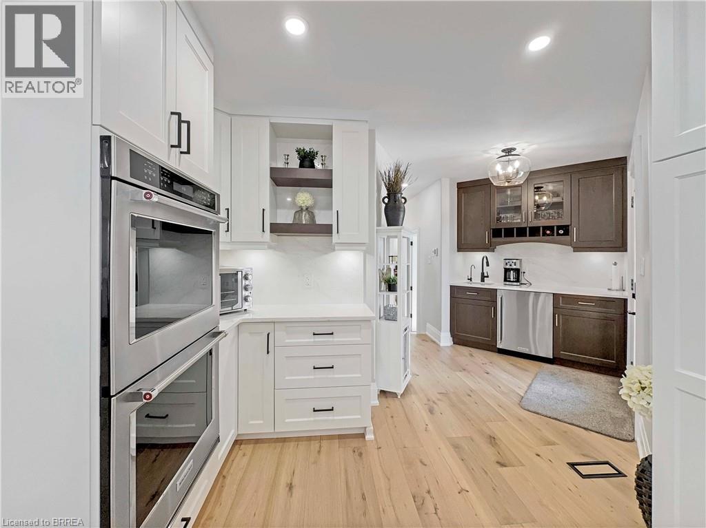 360 Robinson Road, Brantford, Ontario  N3T 5L7 - Photo 11 - 40785671