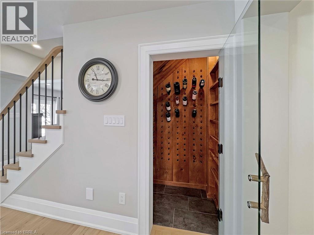 360 Robinson Road, Brantford, Ontario  N3T 5L7 - Photo 13 - 40785671