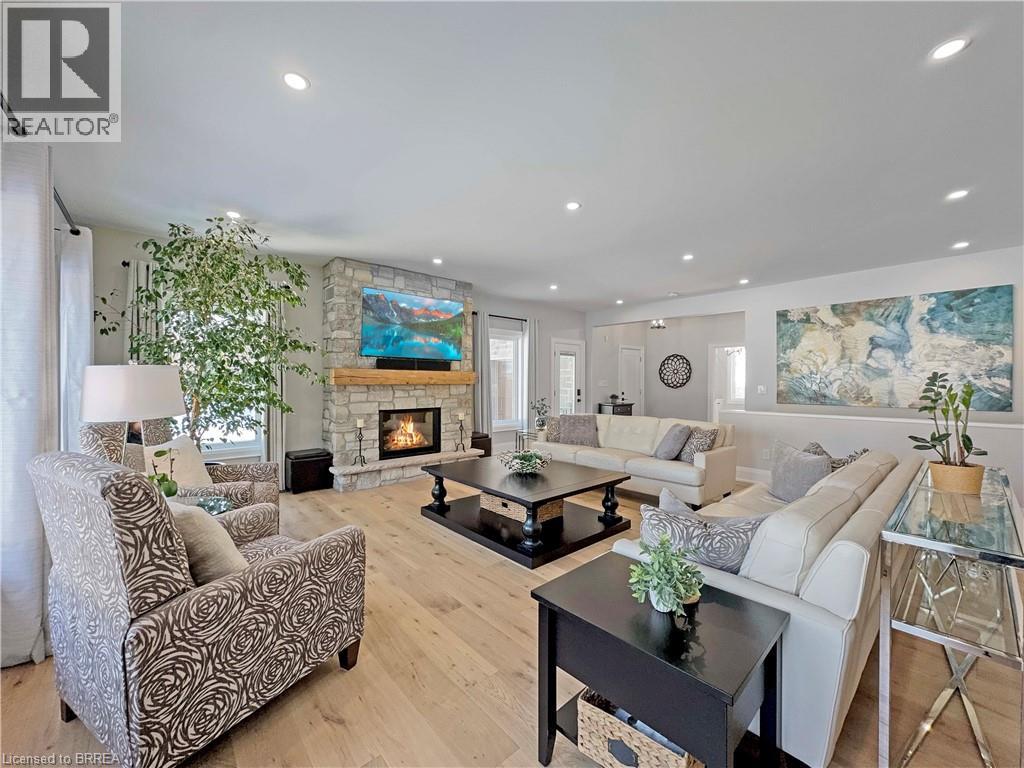 360 Robinson Road, Brantford, Ontario  N3T 5L7 - Photo 17 - 40785671