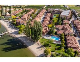 7600 COTTONWOOD Drive Unit# 404, osoyoos, British Columbia