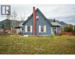 35 Lahue Road, fruitvale, British Columbia