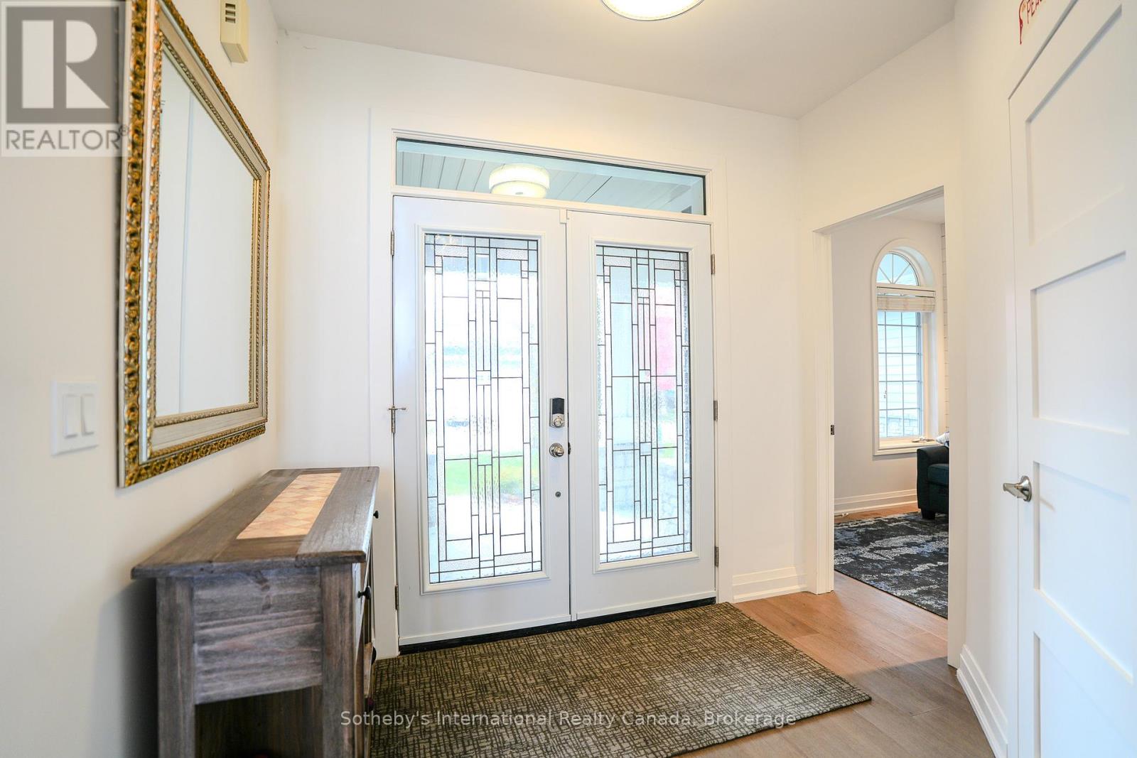 Third picture of 50 WATERFRONT CIRCLE