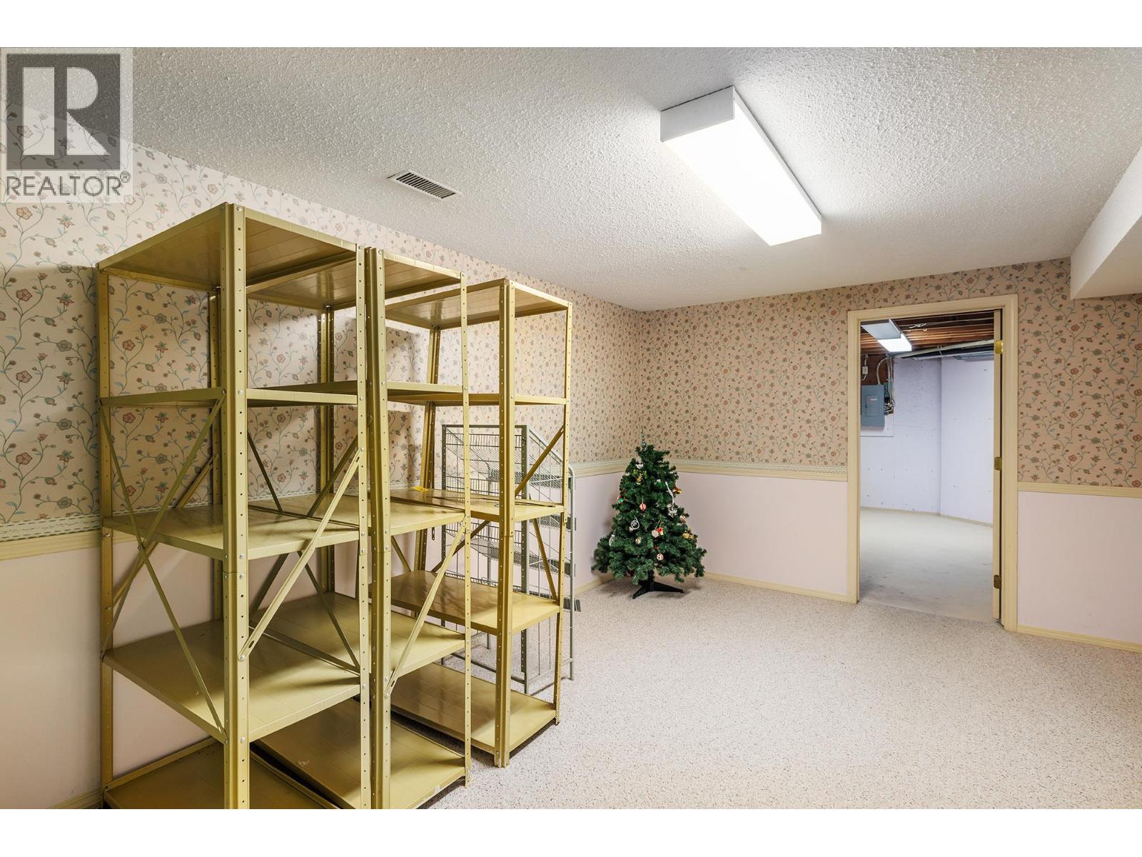 2200 Gordon Drive Unit# 9, Kelowna, British Columbia V1Y 8Y7 - Photo 30 - 10365297