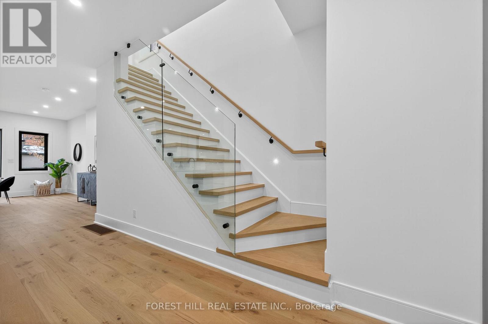 249 Lauder Avenue, Toronto, Ontario M6E 3H5 - Photo 15 - C12547350