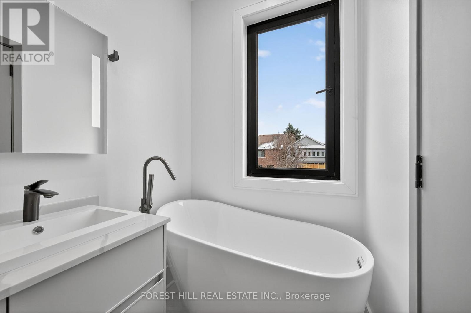 249 Lauder Avenue, Toronto, Ontario M6E 3H5 - Photo 21 - C12547350