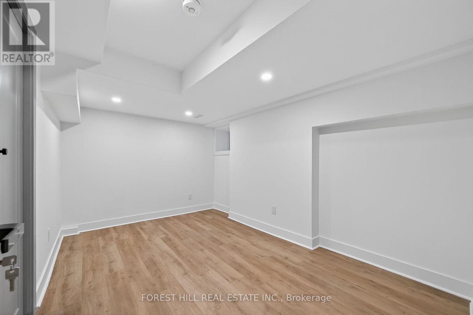 249 Lauder Avenue, Toronto, Ontario M6E 3H5 - Photo 35 - C12547350