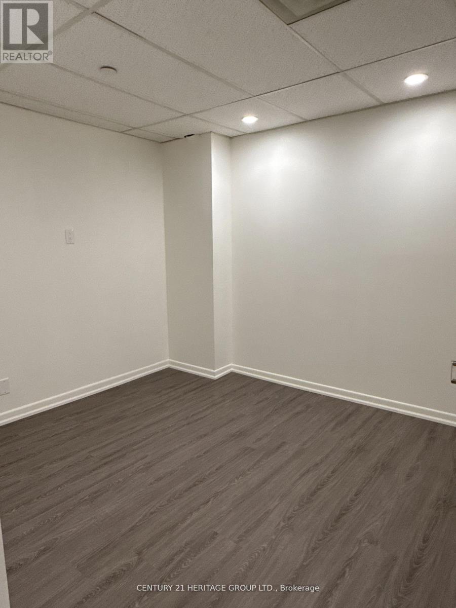 101 - 2900 Yonge Street, Toronto, Ontario  M4N 3N8 - Photo 18 - C12547354