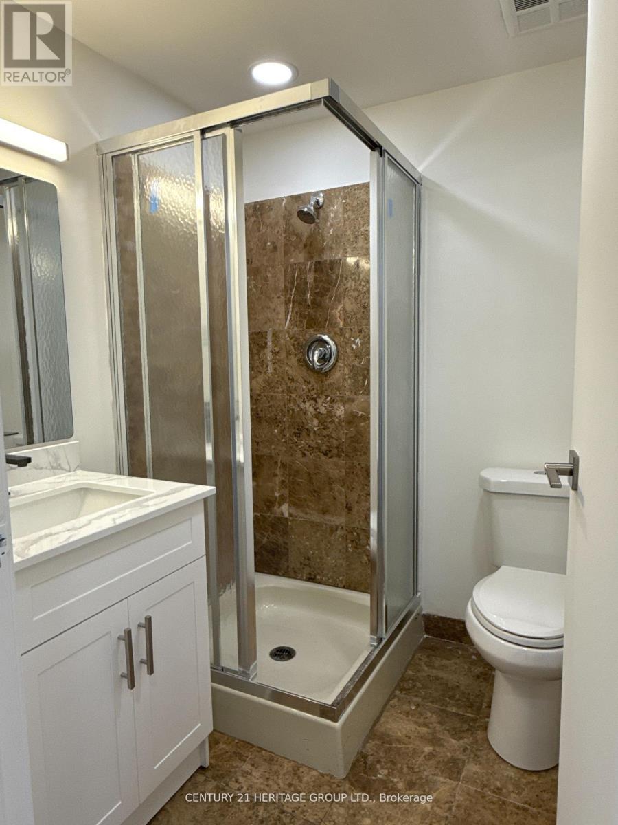 101 - 2900 Yonge Street, Toronto, Ontario  M4N 3N8 - Photo 24 - C12547354