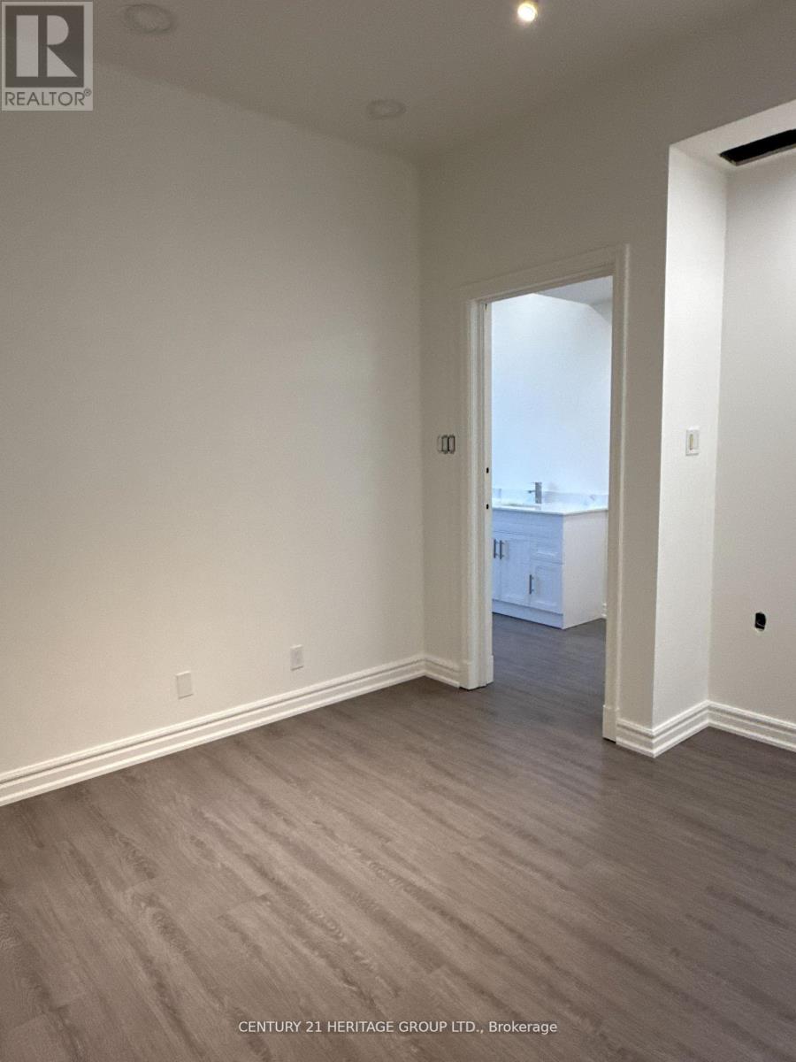 101 - 2900 Yonge Street, Toronto, Ontario  M4N 3N8 - Photo 26 - C12547354