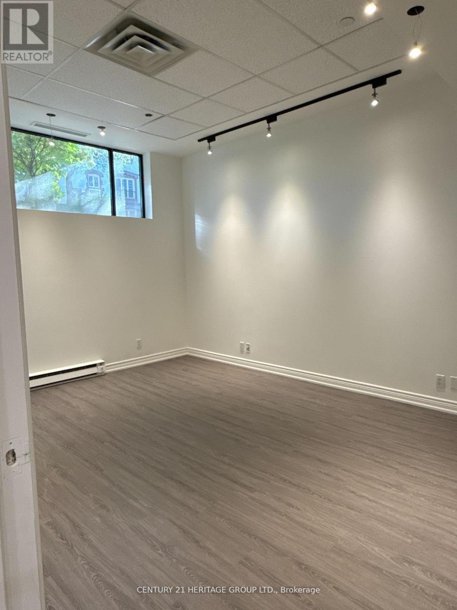 101 - 2900 Yonge Street, Toronto, Ontario  M4N 3N8 - Photo 28 - C12547354