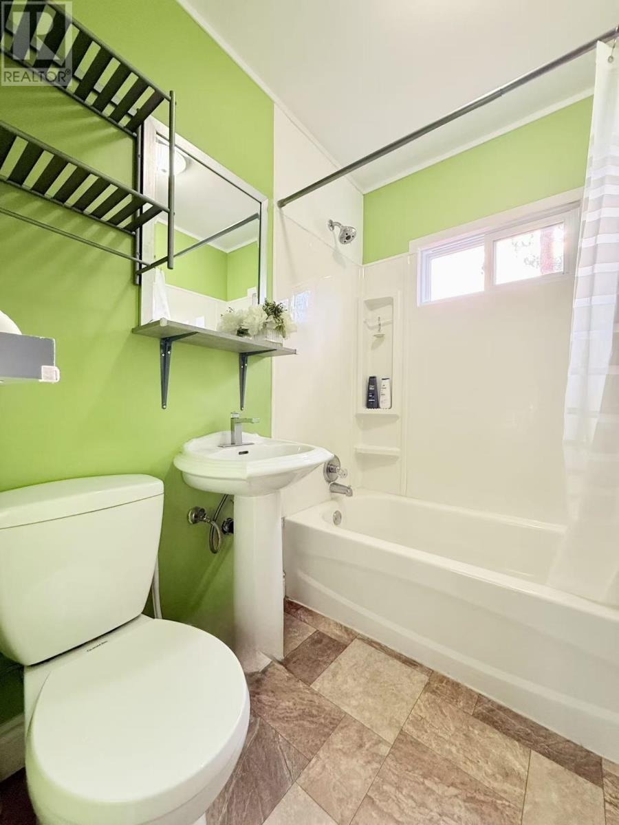 377 Inchiquin St, Thunder Bay, Ontario  P7B 2L5 - Photo 11 - TB253481