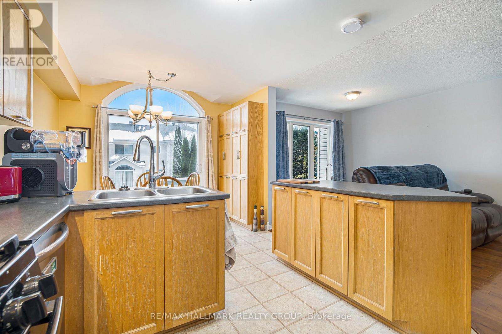 11 Scampton Drive, Ottawa, Ontario  K2W 1G1 - Photo 8 - X12547396