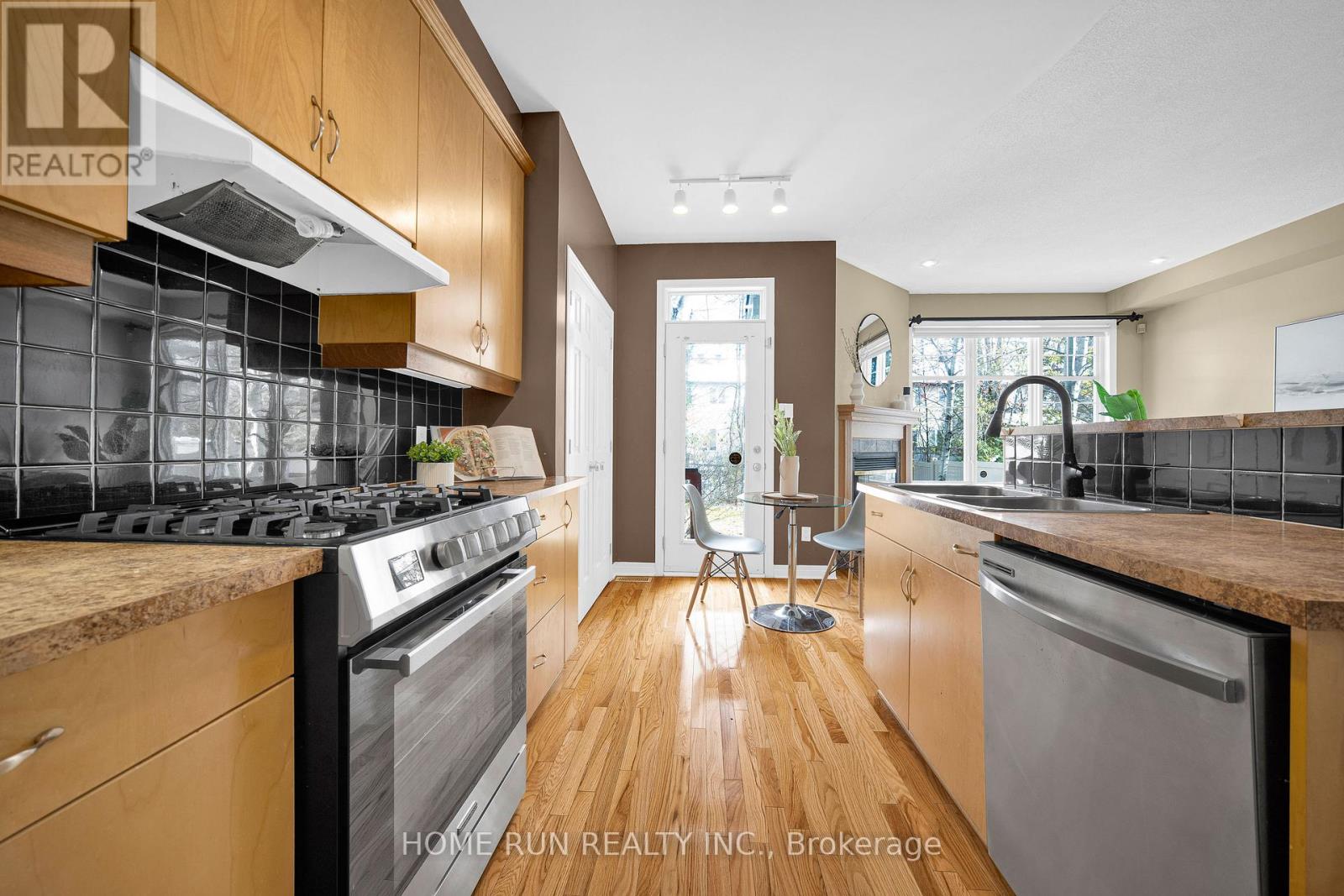 517 Devonwood Circle, Ottawa, Ontario  K1T 4E4 - Photo 18 - X12547402