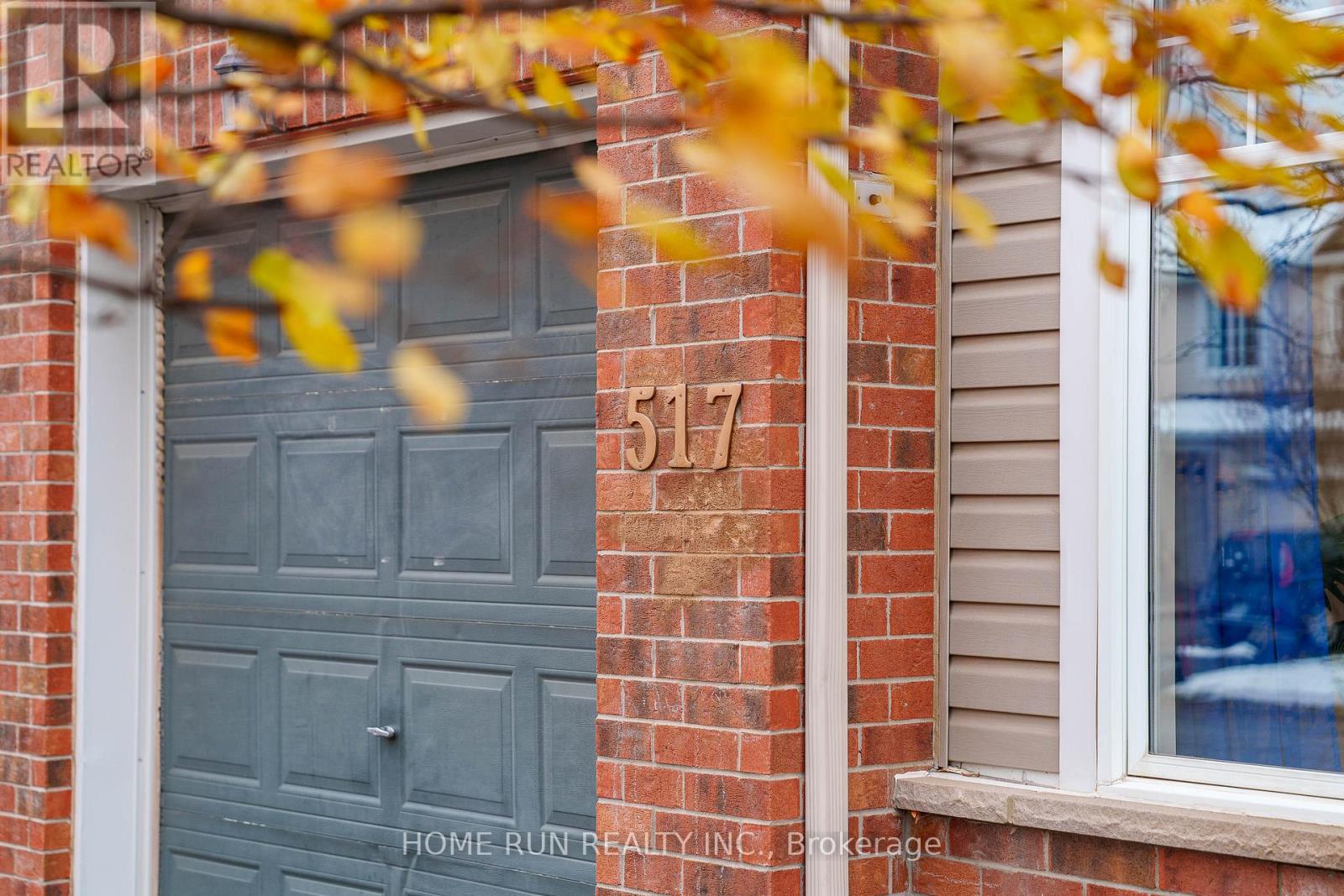 517 Devonwood Circle, Ottawa, Ontario  K1T 4E4 - Photo 3 - X12547402