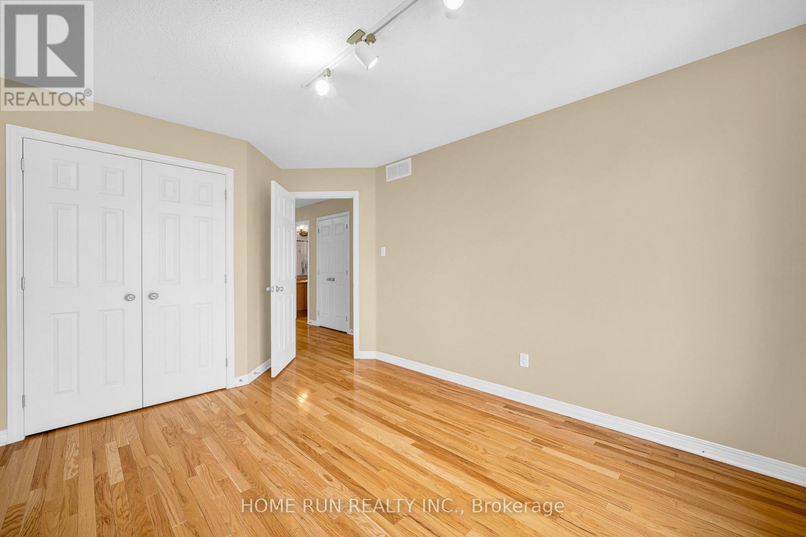 517 Devonwood Circle, Ottawa, Ontario  K1T 4E4 - Photo 35 - X12547402