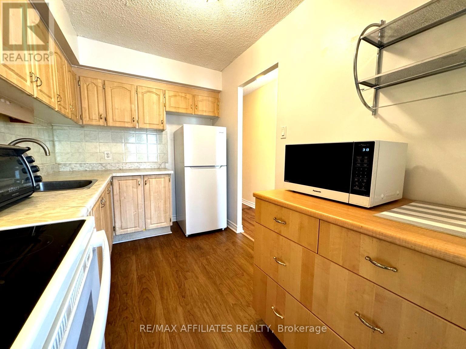 1704 - 158 Mcarthur Avenue, Ottawa, Ontario  K1L 8E7 - Photo 14 - X12547416