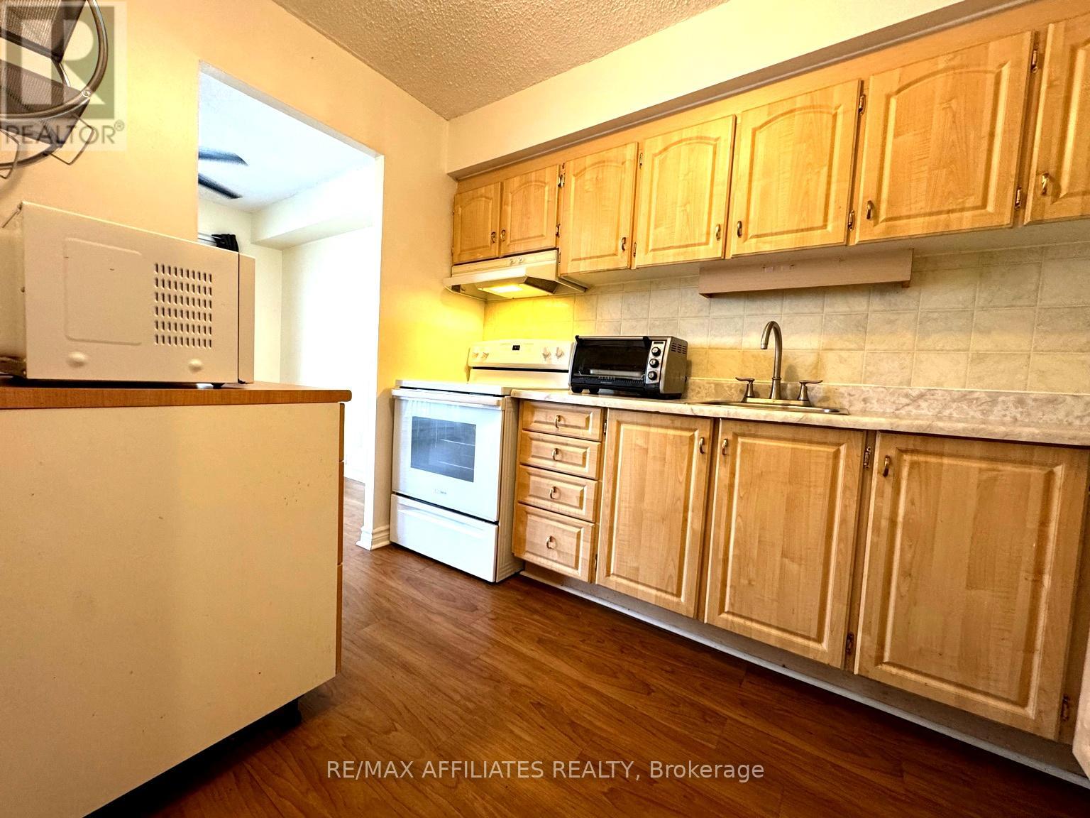 1704 - 158 Mcarthur Avenue, Ottawa, Ontario  K1L 8E7 - Photo 15 - X12547416