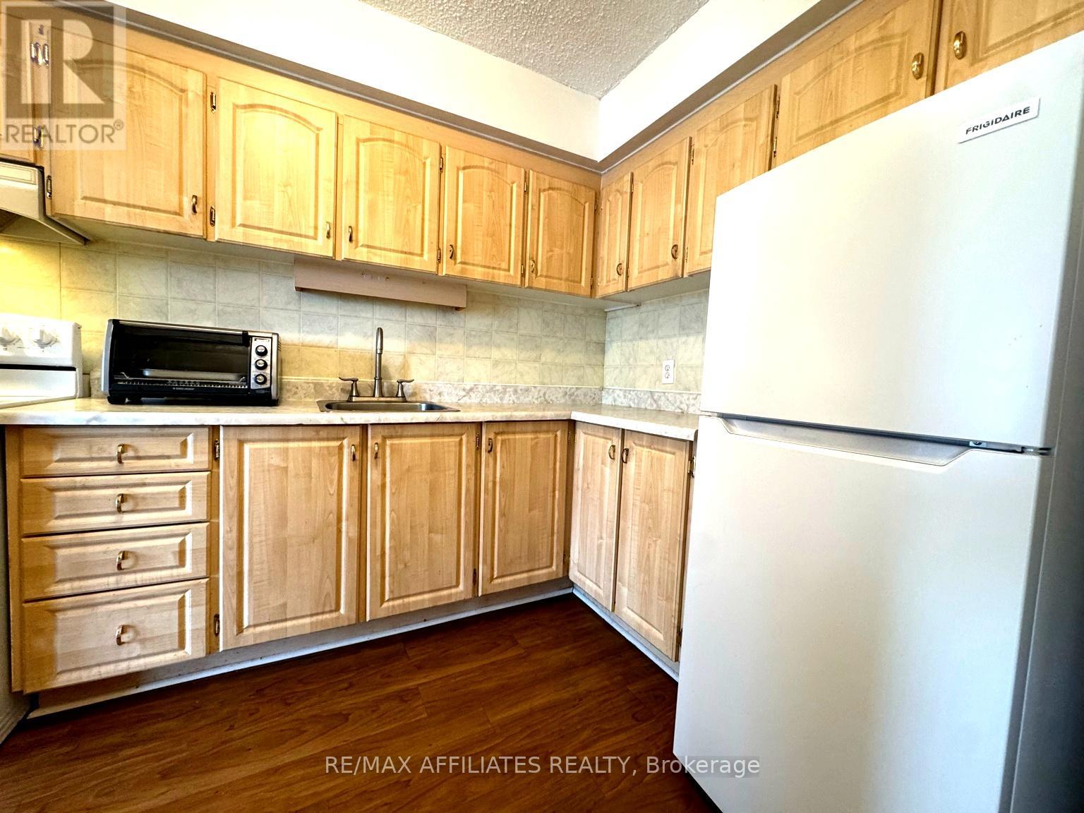 1704 - 158 Mcarthur Avenue, Ottawa, Ontario  K1L 8E7 - Photo 16 - X12547416