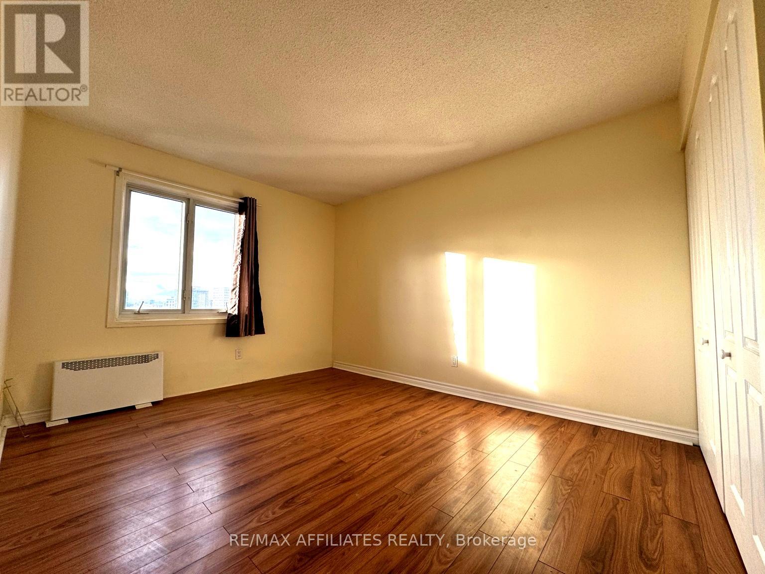 1704 - 158 Mcarthur Avenue, Ottawa, Ontario  K1L 8E7 - Photo 17 - X12547416