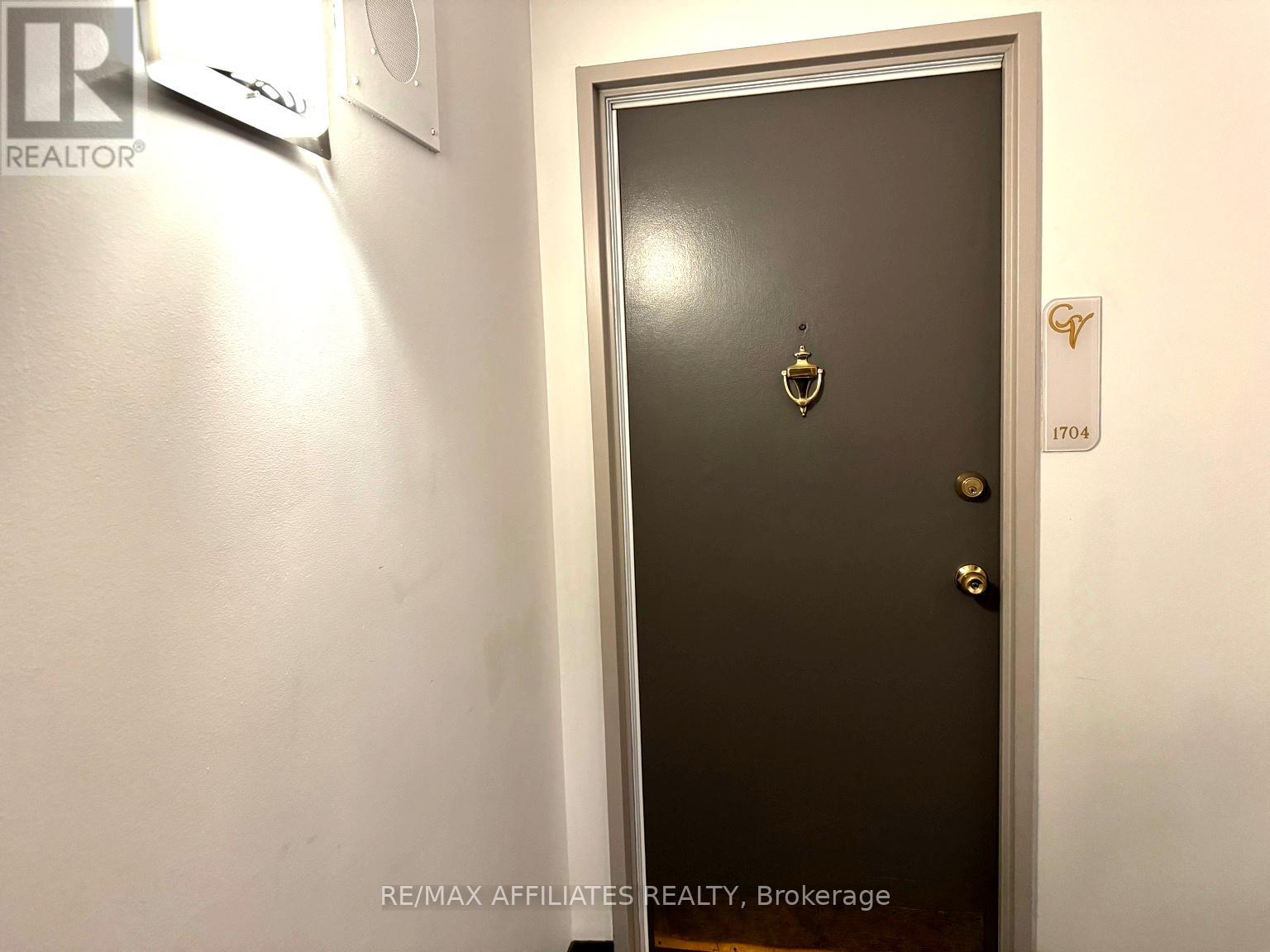 1704 - 158 Mcarthur Avenue, Ottawa, Ontario  K1L 8E7 - Photo 9 - X12547416