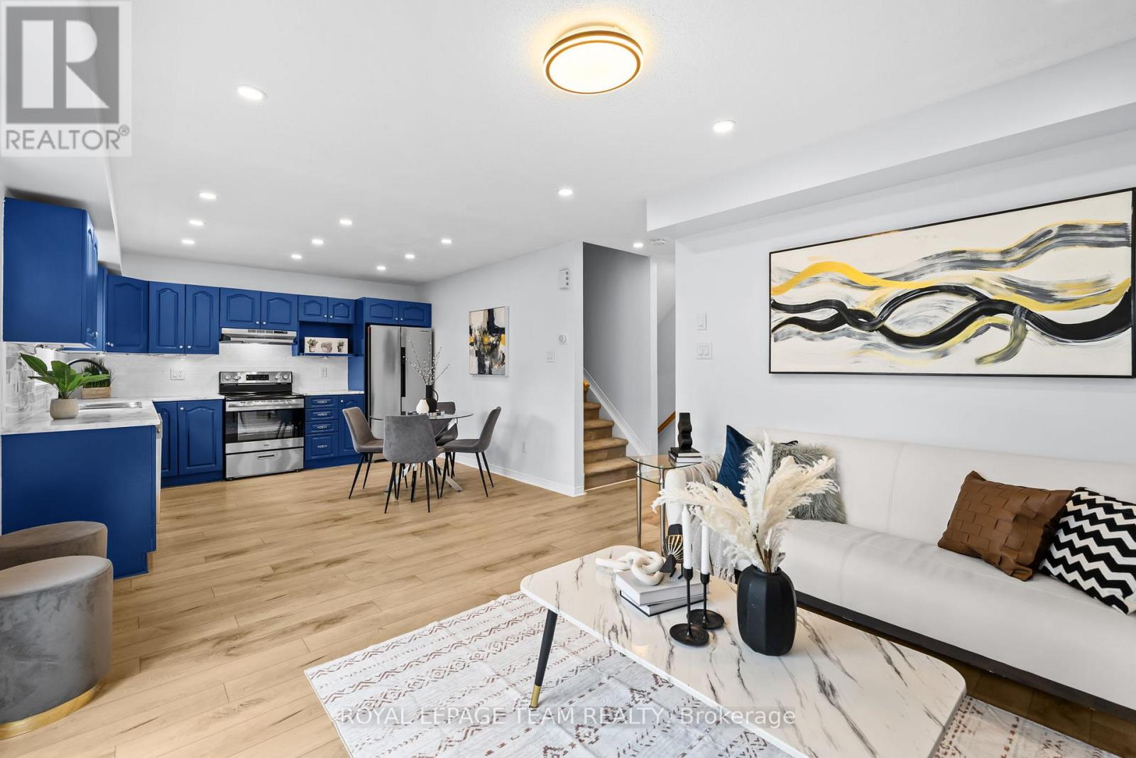 381 Moffatt Pond Court, Ottawa, Ontario  K2J 0C9 - Photo 9 - X12547482