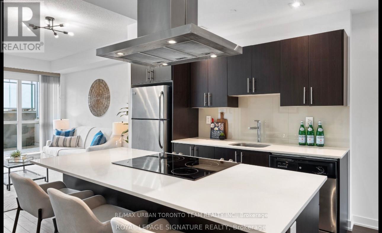 527 - 165 Legion Road N, Toronto, Ontario M8Y 0B3 - Photo 16 - W12547234