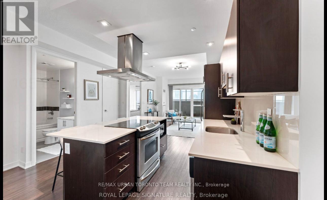 527 - 165 Legion Road N, Toronto, Ontario M8Y 0B3 - Photo 18 - W12547234