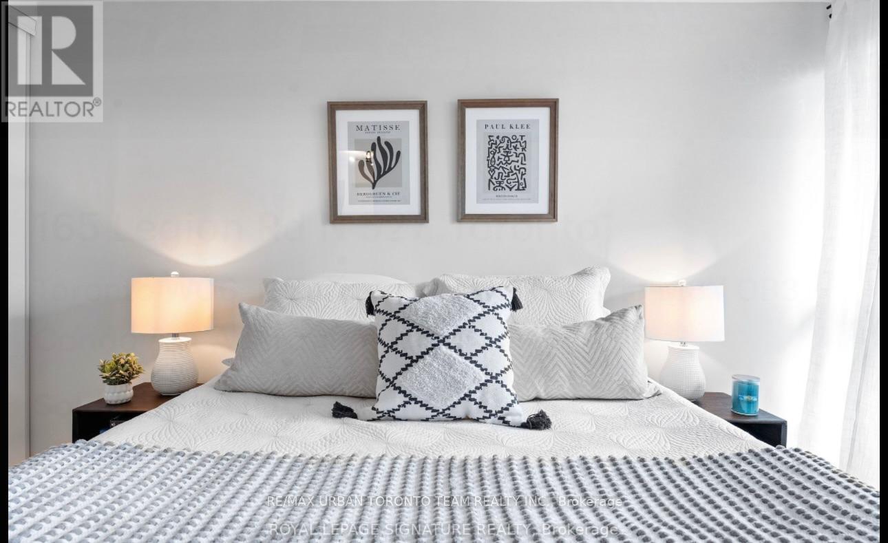 527 - 165 Legion Road N, Toronto, Ontario M8Y 0B3 - Photo 25 - W12547234