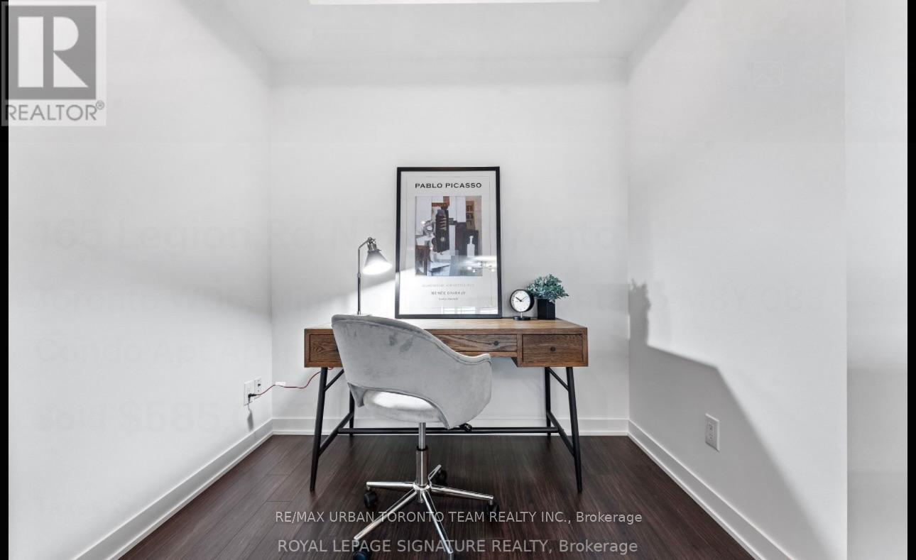 527 - 165 Legion Road N, Toronto, Ontario M8Y 0B3 - Photo 22 - W12547234