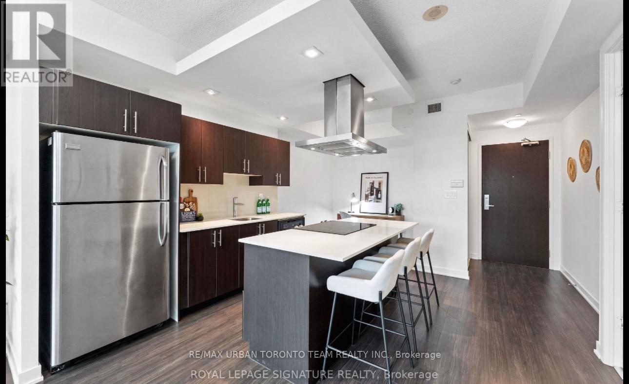 527 - 165 Legion Road N, Toronto, Ontario M8Y 0B3 - Photo 3 - W12547234