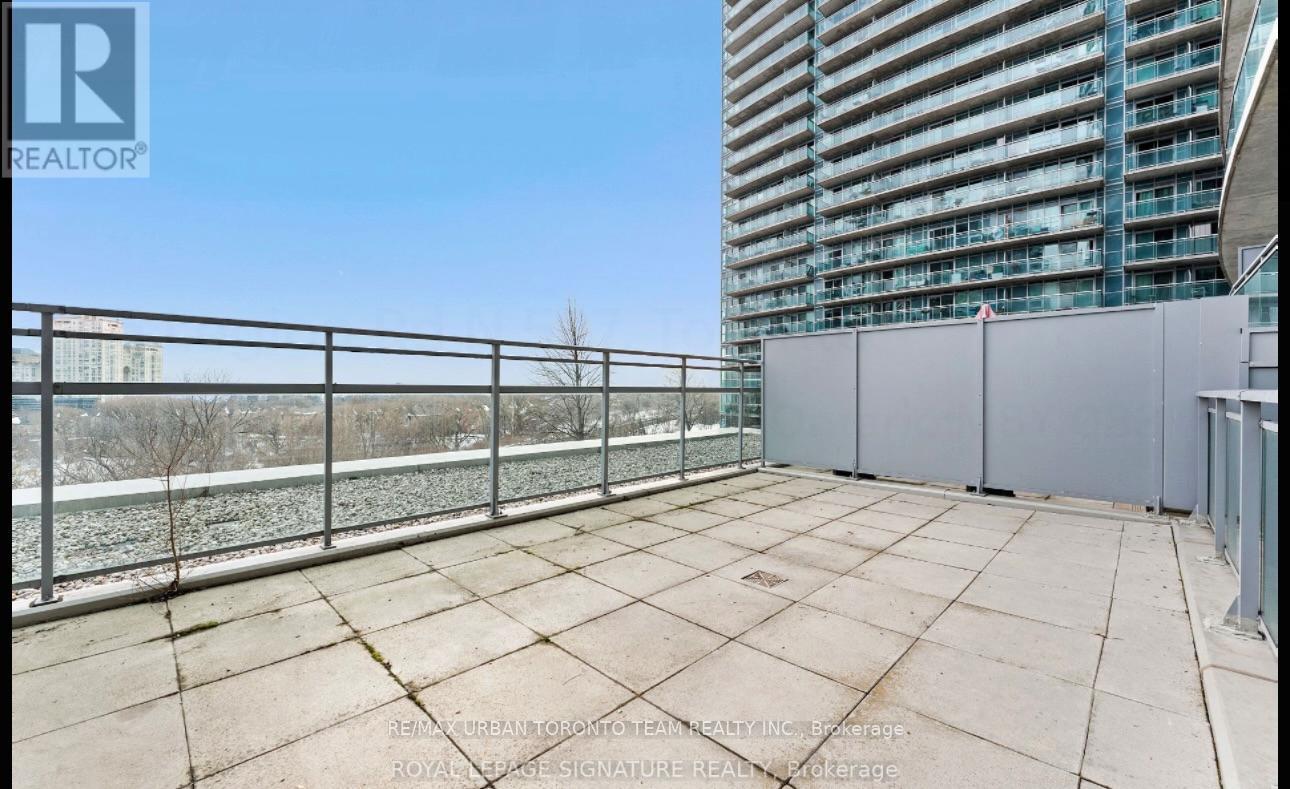 527 - 165 Legion Road N, Toronto, Ontario M8Y 0B3 - Photo 37 - W12547234