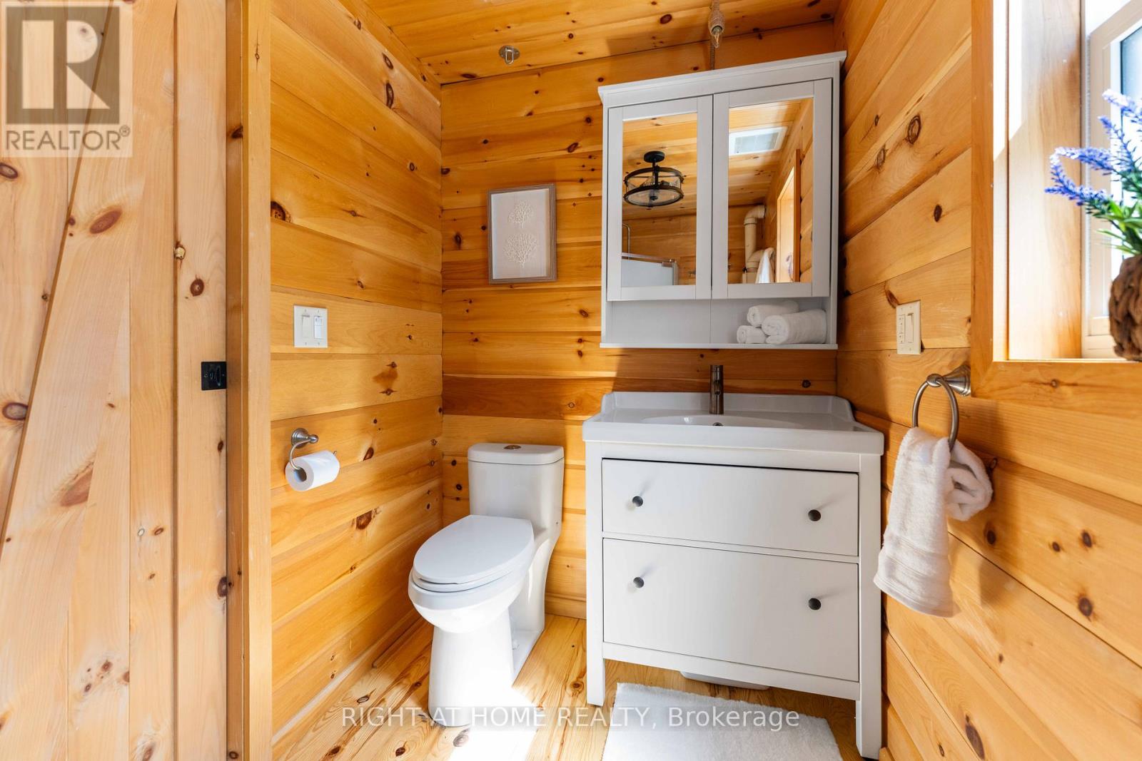 592 Moccasin Lake Road, Brudenell, Ontario K0J 2E0 - Photo 11 - X12271937