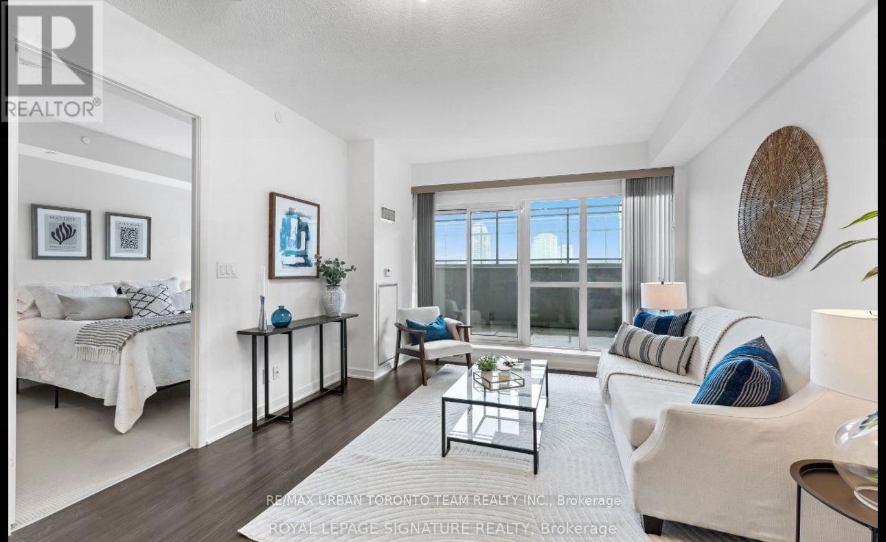 527 - 165 Legion Road N, Toronto, Ontario M8Y 0B3 - Photo 7 - W12547234