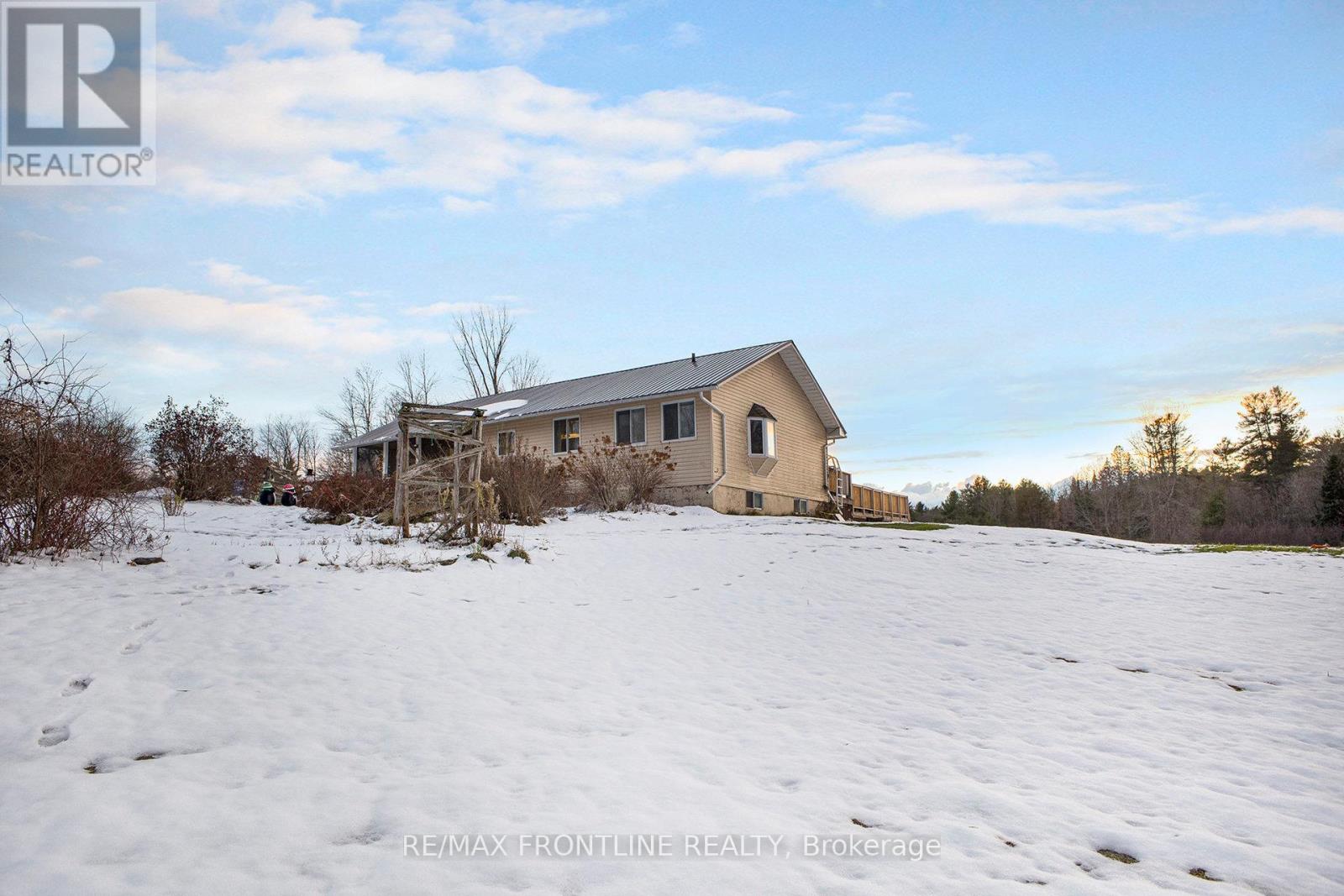 242 Maberly Station Road Nw, Tay Valley, Ontario K0H 2B0 - Photo 33 - X12546280