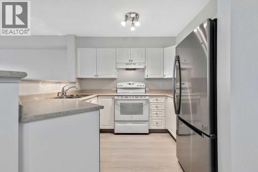 Property at 3304, 604 8 Street SW image 3