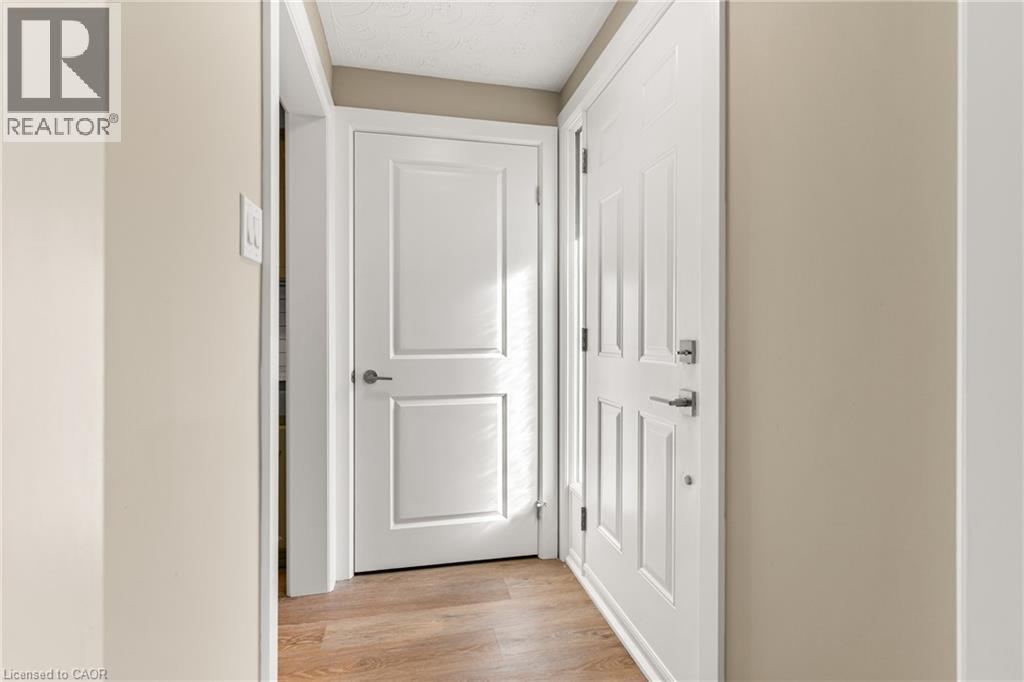 58 Selkirk Drive, Kitchener, Ontario N2E 1N2 - Photo 5 - 40787325