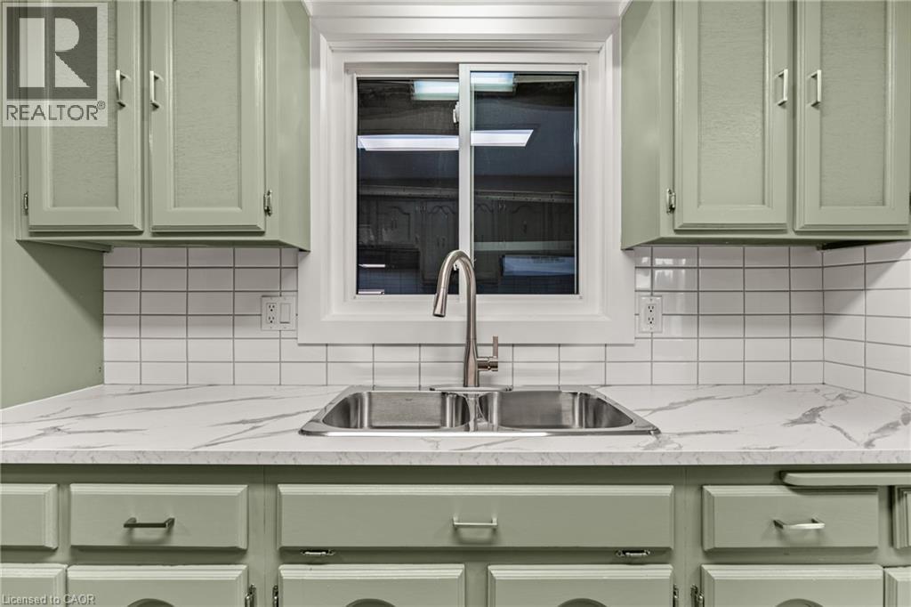 58 Selkirk Drive, Kitchener, Ontario N2E 1N2 - Photo 10 - 40787325