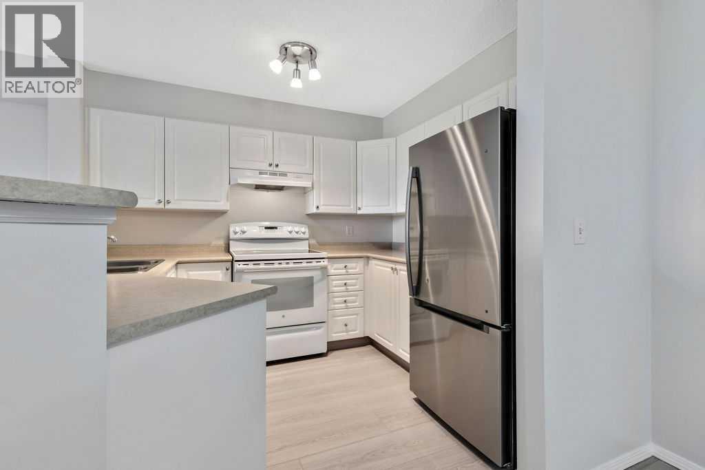 Property at 3304, 604 8 Street SW image 4