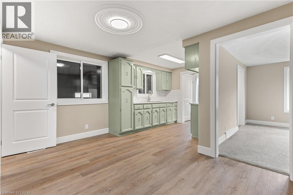 58 Selkirk Drive, Kitchener, Ontario N2E 1N2 - Photo 12 - 40787325